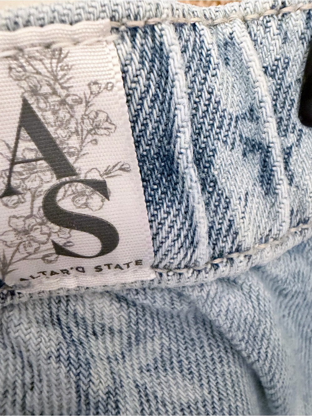 Altar’d State NWT Floral Print Cropped Wide Leg Jeans Light Wash Boho Size 27 - Picture 7 of 9